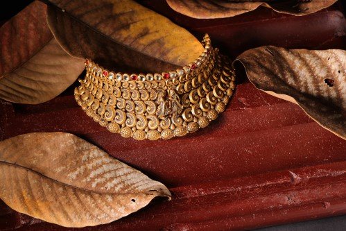 Antique gold jewellery detail