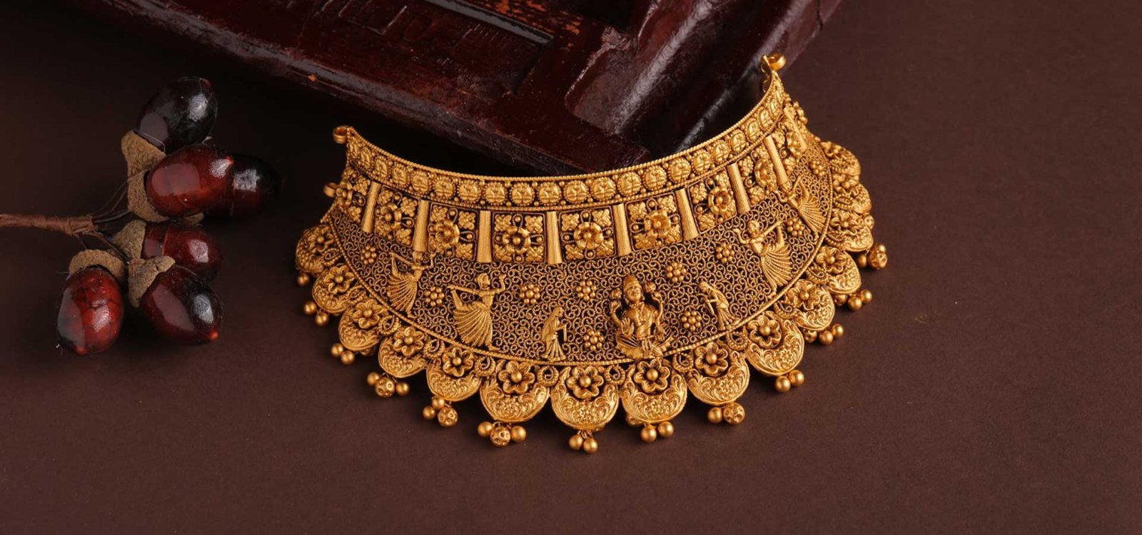 Handcrafted bridal gold jewellery at Kerala Jewellers, Doha