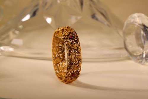 Nagas traditional Kerala gold jewellery